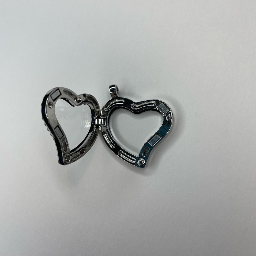 Gem Dazzle Heart Locket - Picture 7 of 8